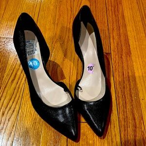 Black Aldo pointy heels